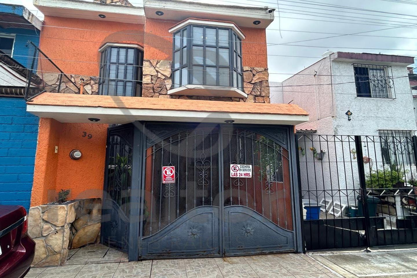 CASA EN VENTA DENTRO DE COTO EN CAMICHINES II, TONALÁ, JALISCO.