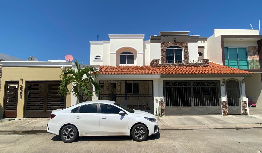 CASA EN VENTA EN MAZATLÁN, FRACC. REAL DEL VALLE COTO 4