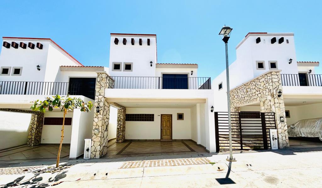 CASA EN VENTA EN MAZATLÁN, FRACC. AZUL MARINO, CERRITOS