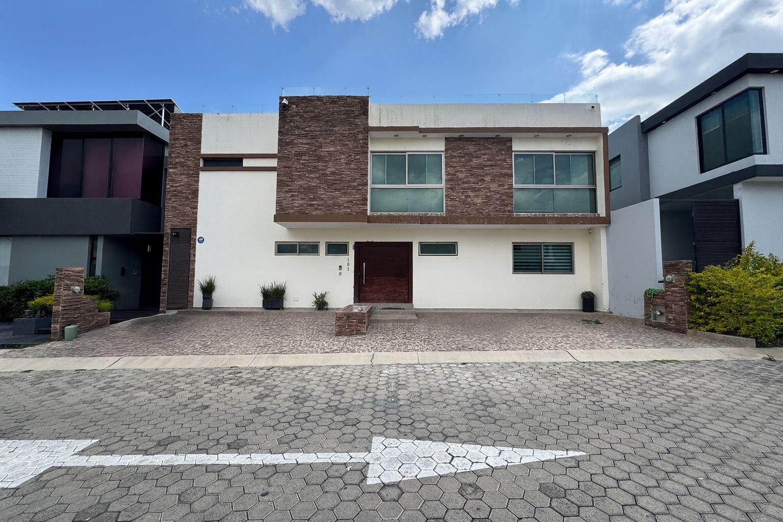 CASA EN VENTA EN CASA FUERTE, COTO BALUARTE, Tlajomulco de Zúñiga 